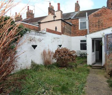 2 bedroom terraced house to rent - Photo 5