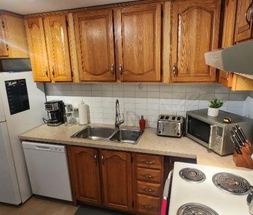 ROSEMONT–MAINTENANT/NOW–TOUT MEUBLÉ/FULLY furnished – 3 1/2 Neuf/Ne... - Photo 3