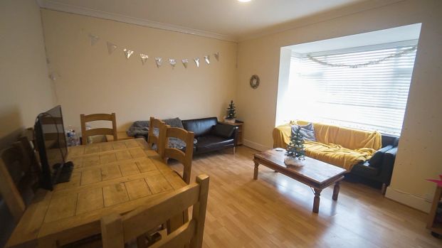 To Rent Cranmer Road, Winton, Bournemouth, BH9 £2,000 pcm Tenancy Info - Photo 1