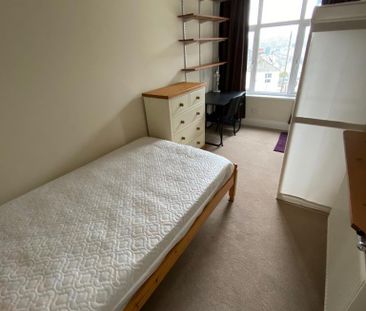 4 bedroom terraced house to rent - Photo 5
