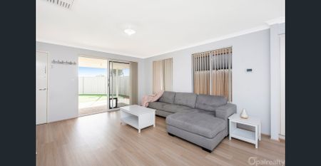 Charm and coastal comfort - Photo 3