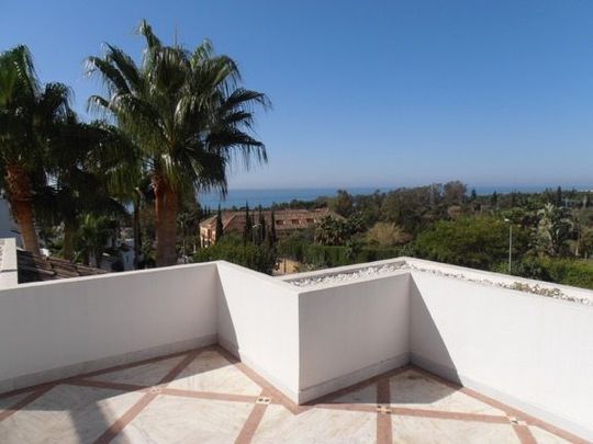 Middle Floor Apartment in Sierra Blanca - Photo 1