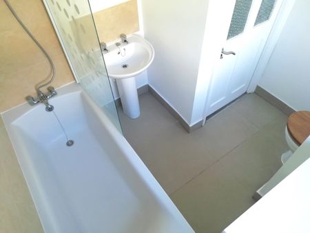 1 Bed Flat, Canning Road, CR0 - Photo 5