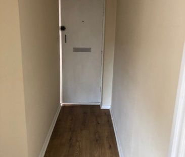 1 Bed Flat, May Court, NG5 - Photo 5