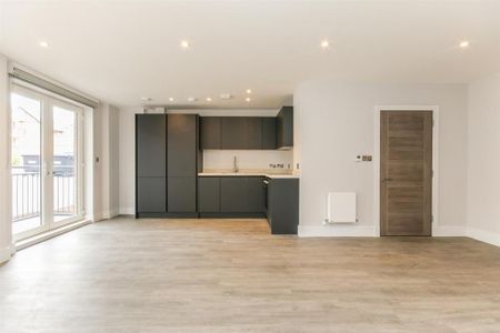3 bedroom apartment to rent - Photo 2
