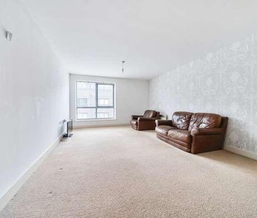 Fire Fly Avenue, Old Railway Quarter, SN2 - Photo 4