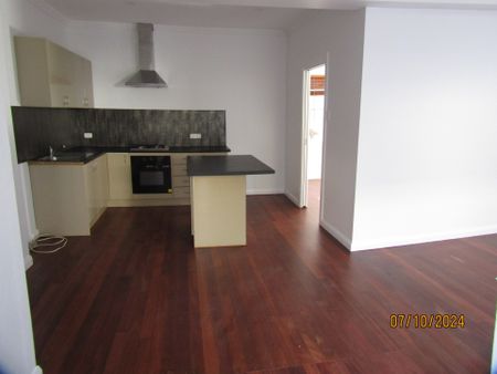 1/5 South Creek Rd, Dee Why, NSW 2099 - Photo 5