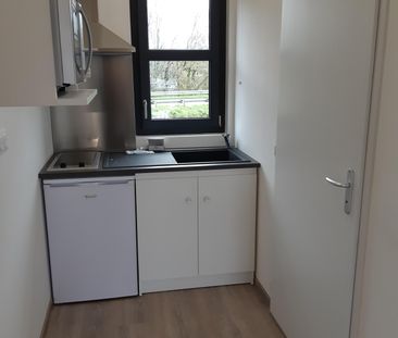 Location Appartement 1 pièce 19m² LA ROCHE SUR YON 85000 - Photo 1