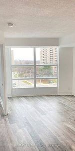 Hurontario/Burnamthrope-Spacious Bright Open Concept 2Bd Pking Locker - Photo 3