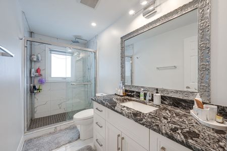 For Lease - 18166 Leslie Street, East Gwillimbury, Ontario - Photo 2