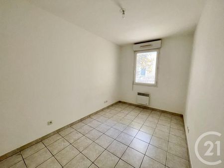 Appartement T2 à louer 2 pièces - 45,24 m2 MARTIGUES - 13 - Photo 2