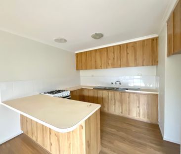 Lovely 2 Bedroom brick unit with carport - Photo 3