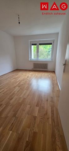 Großzügige 2-Zimmer-Wohnung zum wohlfühlen mit herrlicher Loggia ins Grüne! - Photo 3