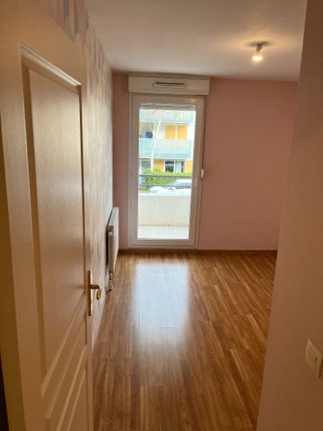 T3 au 1er étage avec terrasse - Photo 4