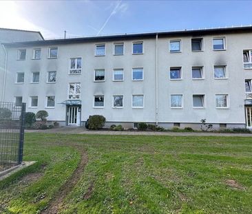 Praktisch geschnittene 3-Zimmer-Wohnung mit Balkon! - Foto 1