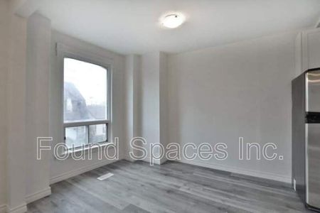 $1,799 / 2 br / 1 ba / 1100 sqft 33 Harvey St unit 1 - Photo 2