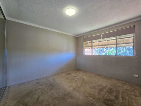 Convenient Living in Macquarie Fields - Photo 3