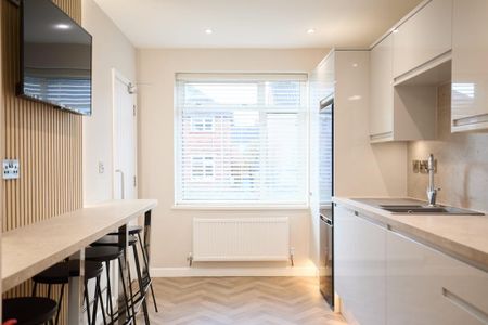 5 bedroom semi-detached house to rent - Photo 5