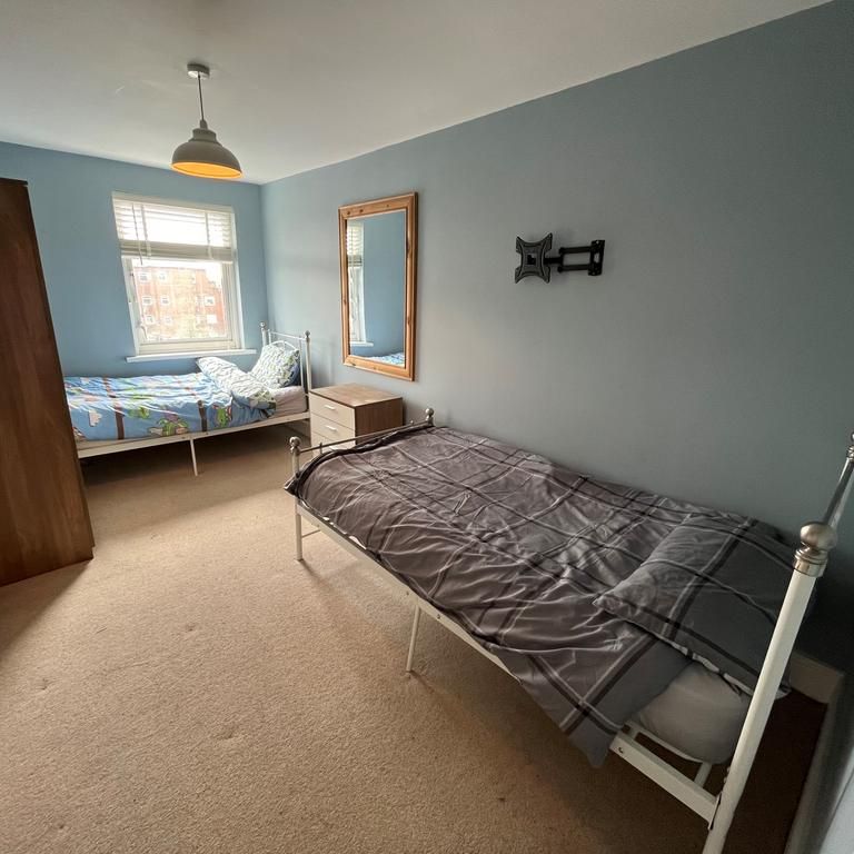 2 bedroom apartment to rent - Photo 1