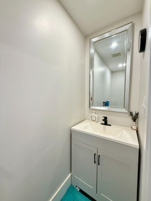 For Lease - 413 Ambleside Drive, London North, Ontario - Photo 1