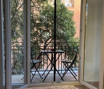 Plaça Nova de lEsglésia, Valencia, Valencian Community 46025 - Photo 3