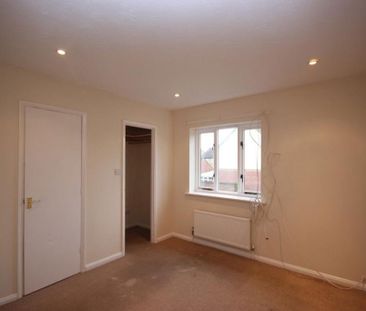 2 bedroom semi-detached house to rent - Photo 3