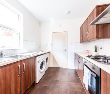 5 bedroom terraced house to rent - Photo 6