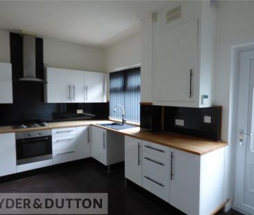 2 bedroom end of terrace house to rent - Photo 3