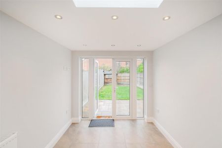 4 bedroom house to rent - Photo 4