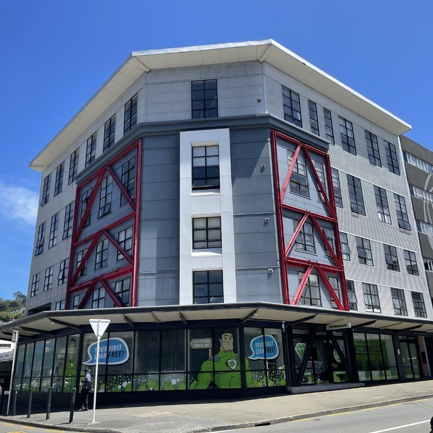 First Week Free in Webb Street! - Photo 1