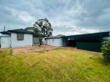 Cozy 2 Bedroom Home - Photo 3