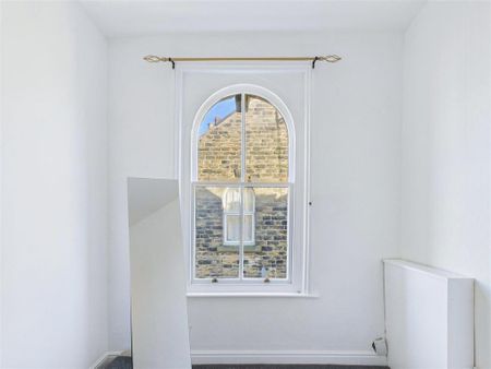 3 bedroom flat to rent - Photo 5