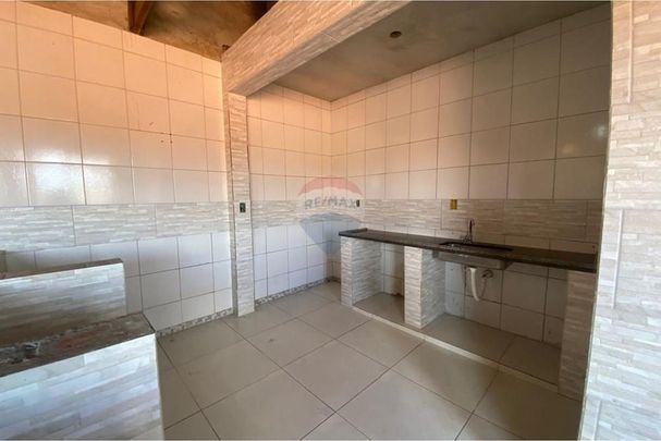 Oportunidade: Casa com suíte, Salão Multiuso Independente e Quintal Amplo - Foto 1
