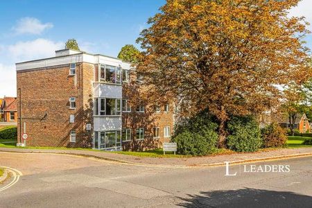 Arbor Court, Heath Road, RH16 - Photo 2