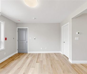 71 SANFORD Avenue S Unit# Unit 9, Hamilton, Ontario, L8M2G7 - Photo 2