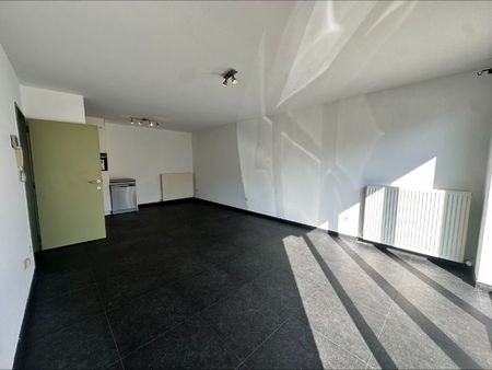 Gelijkvloers 2 slaapkamer appartement met garage in centrum van Geel - Foto 5