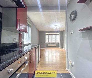 2 bedroom flat to rent - Photo 5