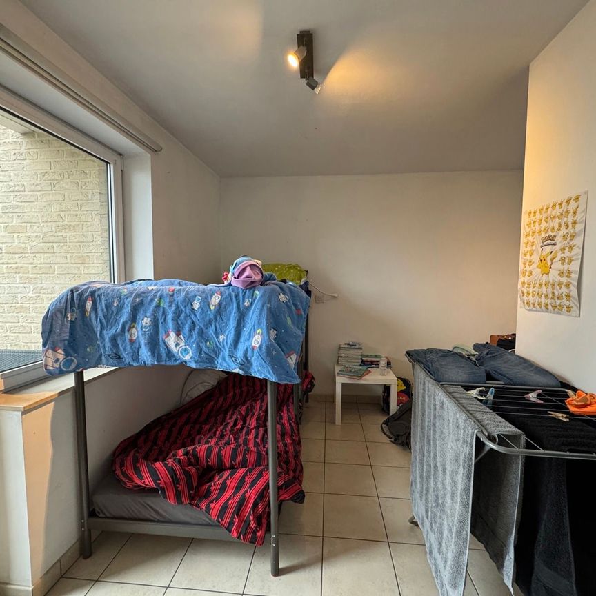 Gunstig gelegen appartement met 2 slaapkamers en staanplaats - Photo 1