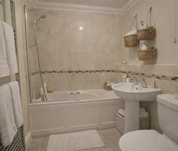 1 bedroom ground floor flat to rent - Photo 4