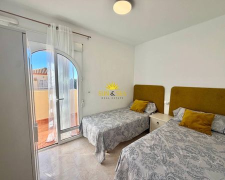 THREE-BEDROOM TOWNHOUSE - ORIHUELA COSTA - Photo 3