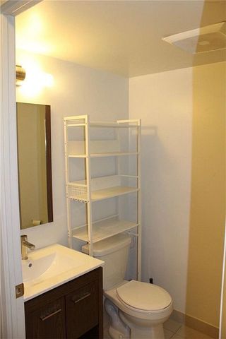 For Lease - 30 Meadowglen Place Unit# 808, Toronto, Ontario - Photo 5