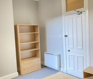 single room for rent in Morningside - Photo 3
