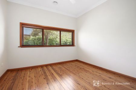 318 Mount Street, East Albury - Photo 5