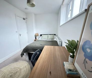 5 bedroom terraced house to rent - Photo 1