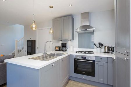 2 bedroom terraced house to rent - Photo 5