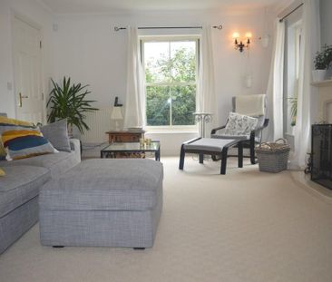 5 bedroom detached house to rent - Photo 1