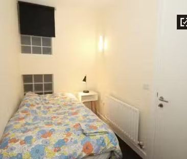 Stylish 3-bedroom apartment for rent in Old City, Dublin - Photo 2