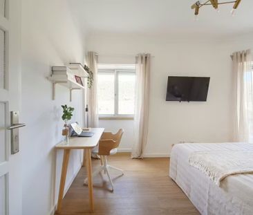 Rua Mouzinho de Albuquerque, Amadora, Lisbon 2720 - Photo 1