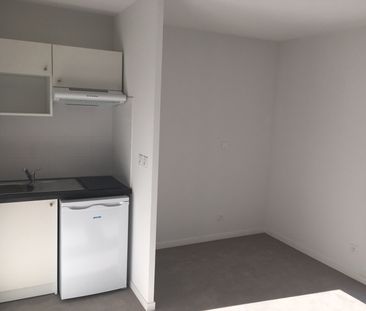 Location Appartement 1 pièce 22m² VILLENAVE D ORNON 33140 - Photo 2