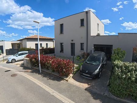 Maison récente de 110 m2 avec 3 chambres à louer sur bellegarde proche de nimes, - Photo 4